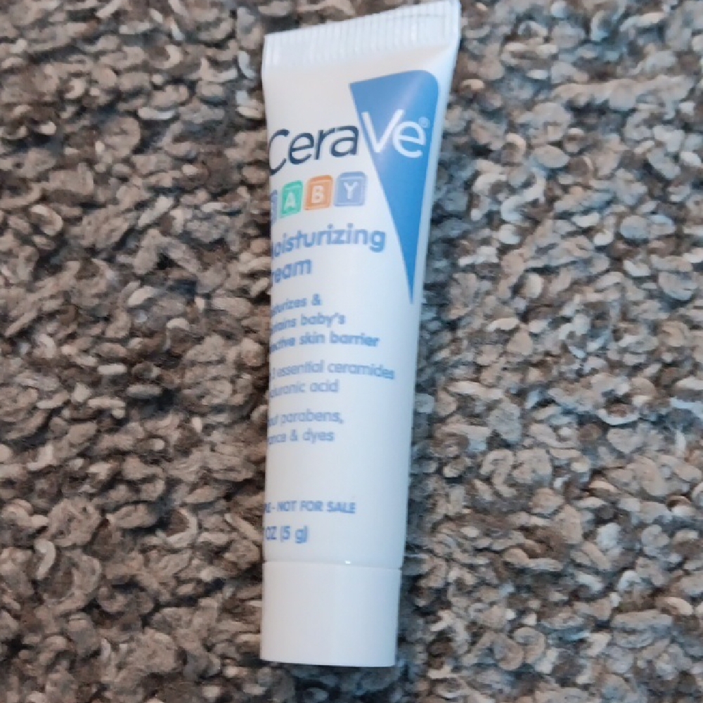 rave Baby Moisturizing Cream - White